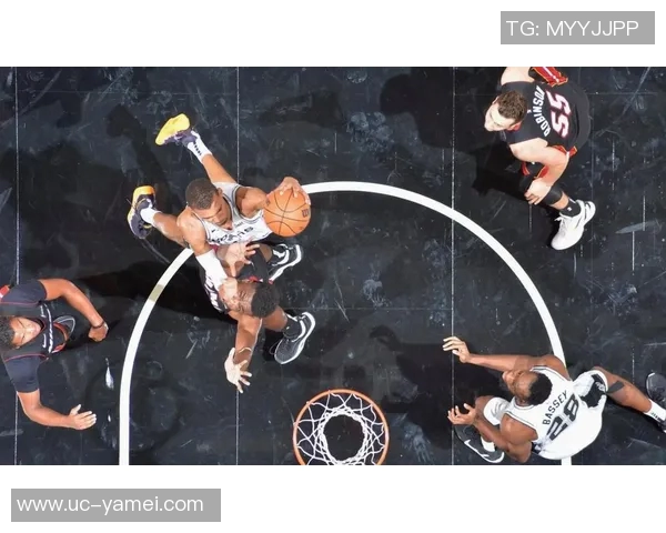 文班亚马挑战浓眉实力费城新星小艾崭露头角杨瀚森首战表现引关注